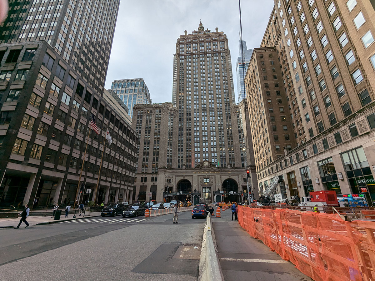 230 Park Ave