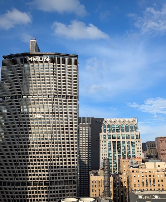 200 Park Ave